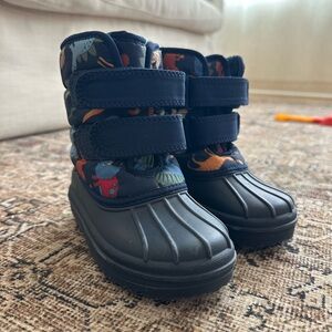 Boys Dino snow boots
